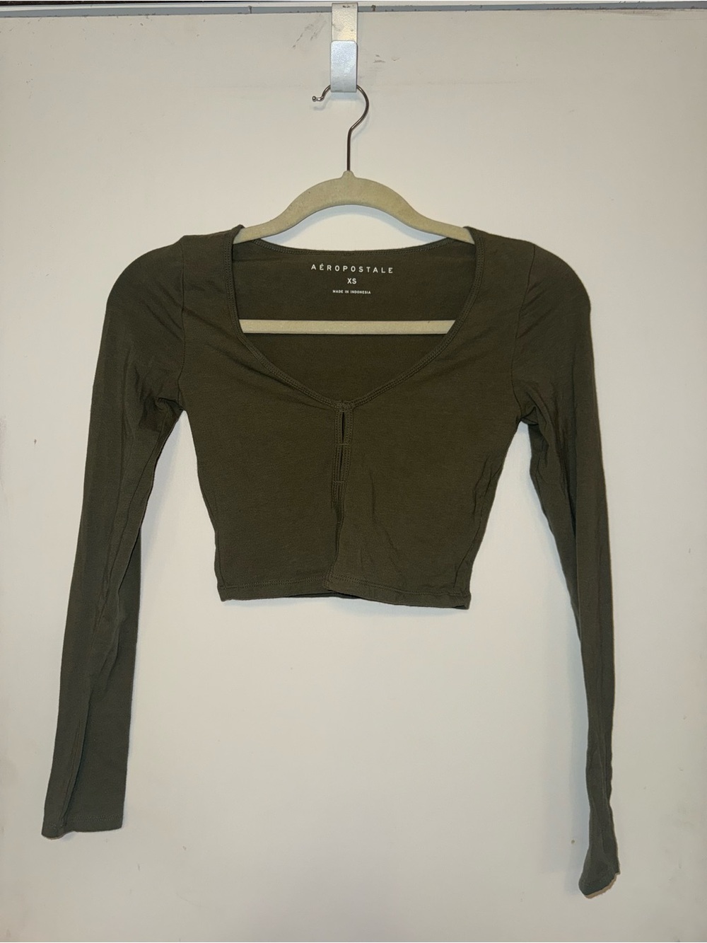 Aeropostale Olive Green Long-Sleeve Cropped Top